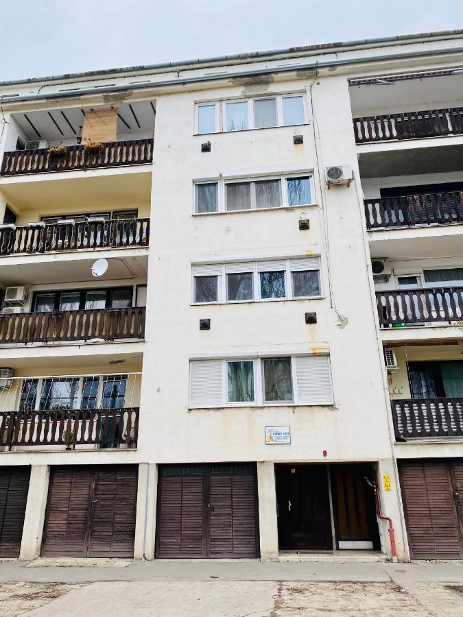 Kalvaria Apartman Szeged Eksteriør bilde